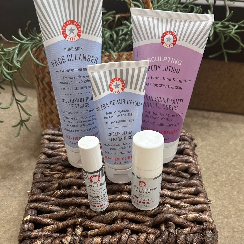 First Aid Beauty Cleanser & Lotion Set - White and Purple